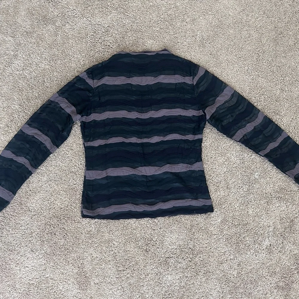 Disturbia Black and Gray Fitted Ribbed Blouse - Picture 2 of 5